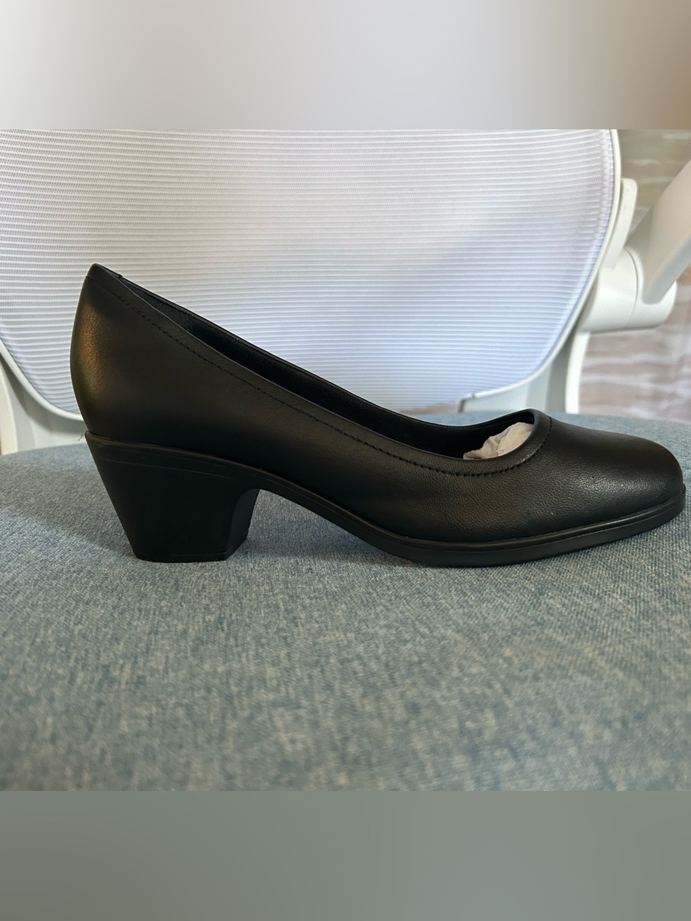 Clarks Emily 2 Ruby Black Leather Pumps Comfort Heels Size 8.5 M
